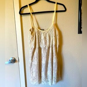 B1G1 FREE Gorgeous Lace Tank MK2K